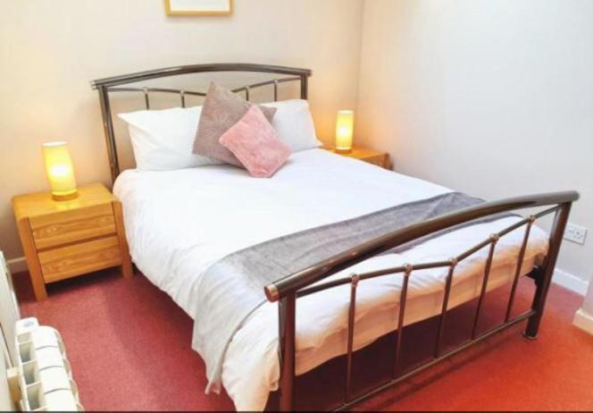 Stratton Cottage Guesthouse Biggleswade Exterior foto A bedroom at the hotel
